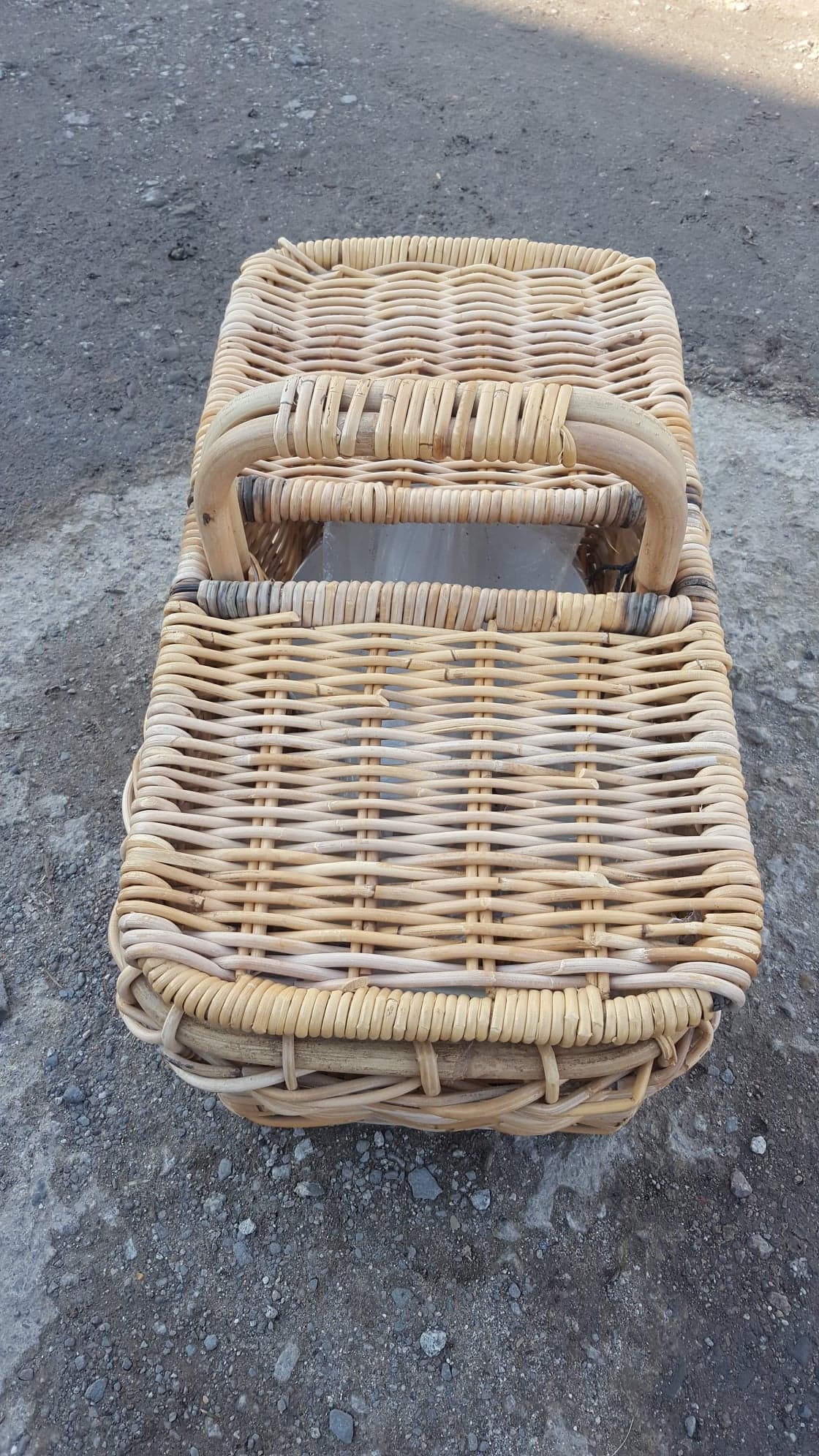 Wicker Basket & 4 Person Picnic Set