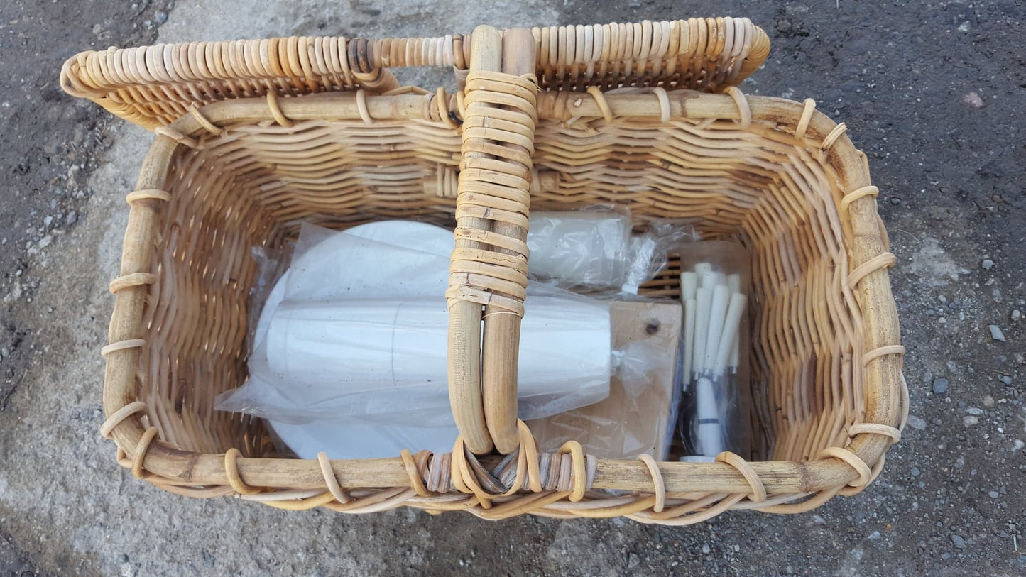 Wicker Basket & 4 Person Picnic Set